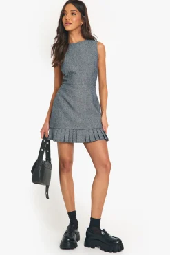 Robe mini en tweed sur mesure à ourlet plissé