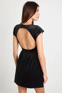 Robe mini en velours avec jupe ample et dos nu