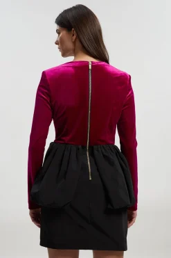 Robe Mini en Velours à Décolleté Plongeant et Basque en Taffetas à Manches Longues