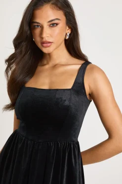 boohoo Robe mini en velours de style laitière à encolure carrée<Femme Robes Patineuses|Robes