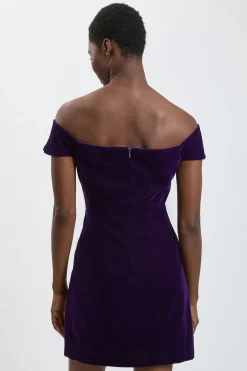 Robe Mini En Velours À Encolure Ornée De Cristaux