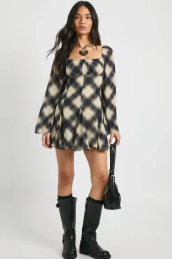 Robe Mini Godet en Chiffon Check