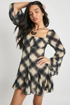 Robe Mini Godet en Chiffon Check