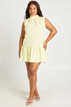 boohoo Robe Mini Grande Taille Col Montant À Volant<Femme Robes Patineuses|Robes
