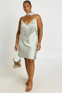 boohoo Robe Mini Grande Taille À Décolleté Plongeant Avec Franges À Pompons Et Détail Foulard<Femme Robes|Robes De Soirée