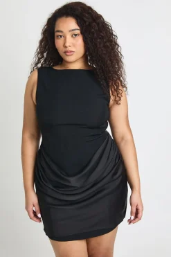 Robe Mini Grande Taille En Satin Drapé À Encolure Bardot
