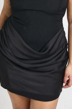 Robe Mini Grande Taille En Satin Drapé À Encolure Bardot