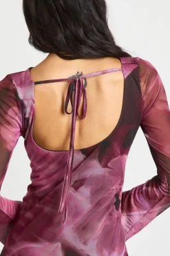 boohoo Robe Mini Grande Taille à Manches Évasées en Maille Florale<Femme Robes Moulantes|Robes À Manches Longues