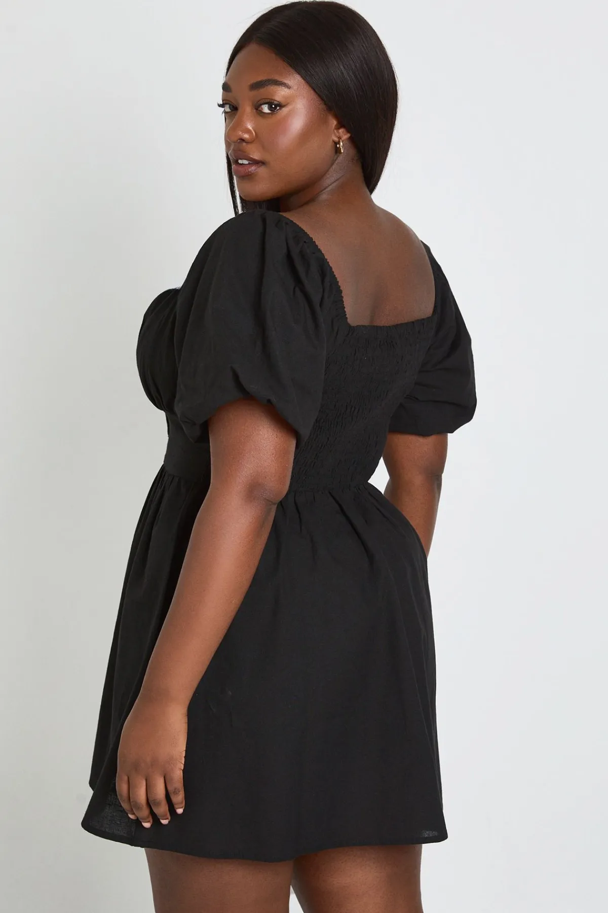 boohoo Robe Mini Grande Taille À Manches Bouffantes Effet Lin<Femme Robes Patineuses|Robes