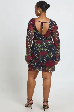boohoo Robe Mini Grande Taille À Manches Évasées Et Encolure Slash Imprimé Roses Mixte<Femme Robes Moulantes|Robes À Manches Longues