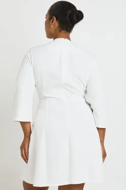 boohoo Robe Mini Grande Taille À Manches Ballon 3/4 Et Taille Cintrée Froncée<Femme Tons Neutres|Robes