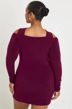 Robe mini grande taille à manches longues, décolleté halter et bordure dorée