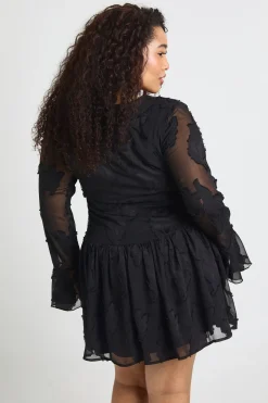 Robe Mini Grande Taille À Motif Floral Dévoré Et Ourlet Asymétrique