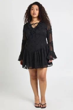 Robe Mini Grande Taille À Motif Floral Dévoré Et Ourlet Asymétrique