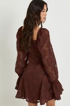 Robe Mini Grande Taille À Ourlet Godets Et Motif Floral Dévoré