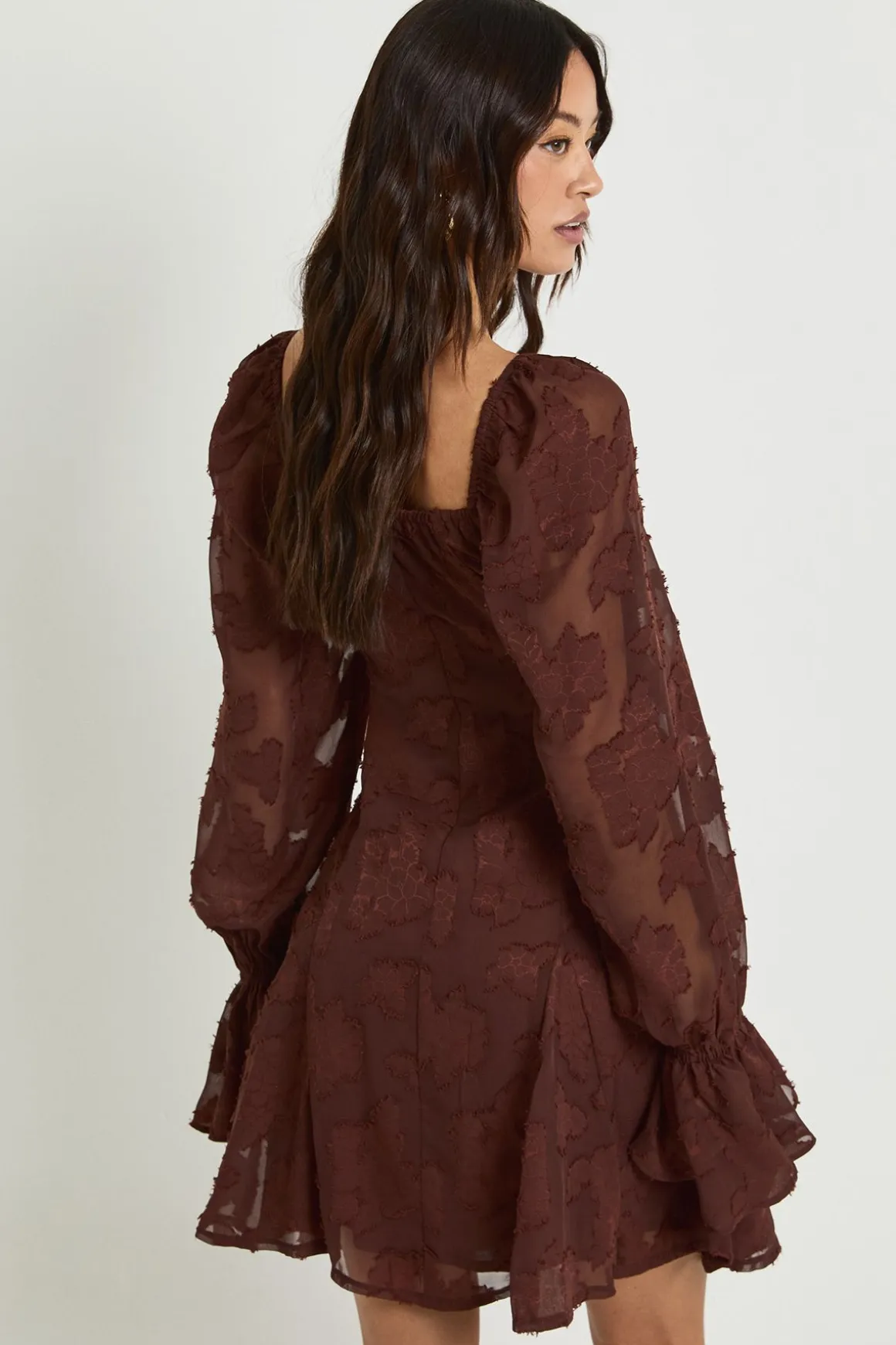 Robe Mini Grande Taille À Ourlet Godets Et Motif Floral Dévoré
