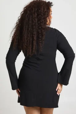 Robe Mini Grande Taille À Taille Froncée Et Manches Évasées