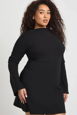 Robe Mini Grande Taille À Taille Froncée Et Manches Évasées