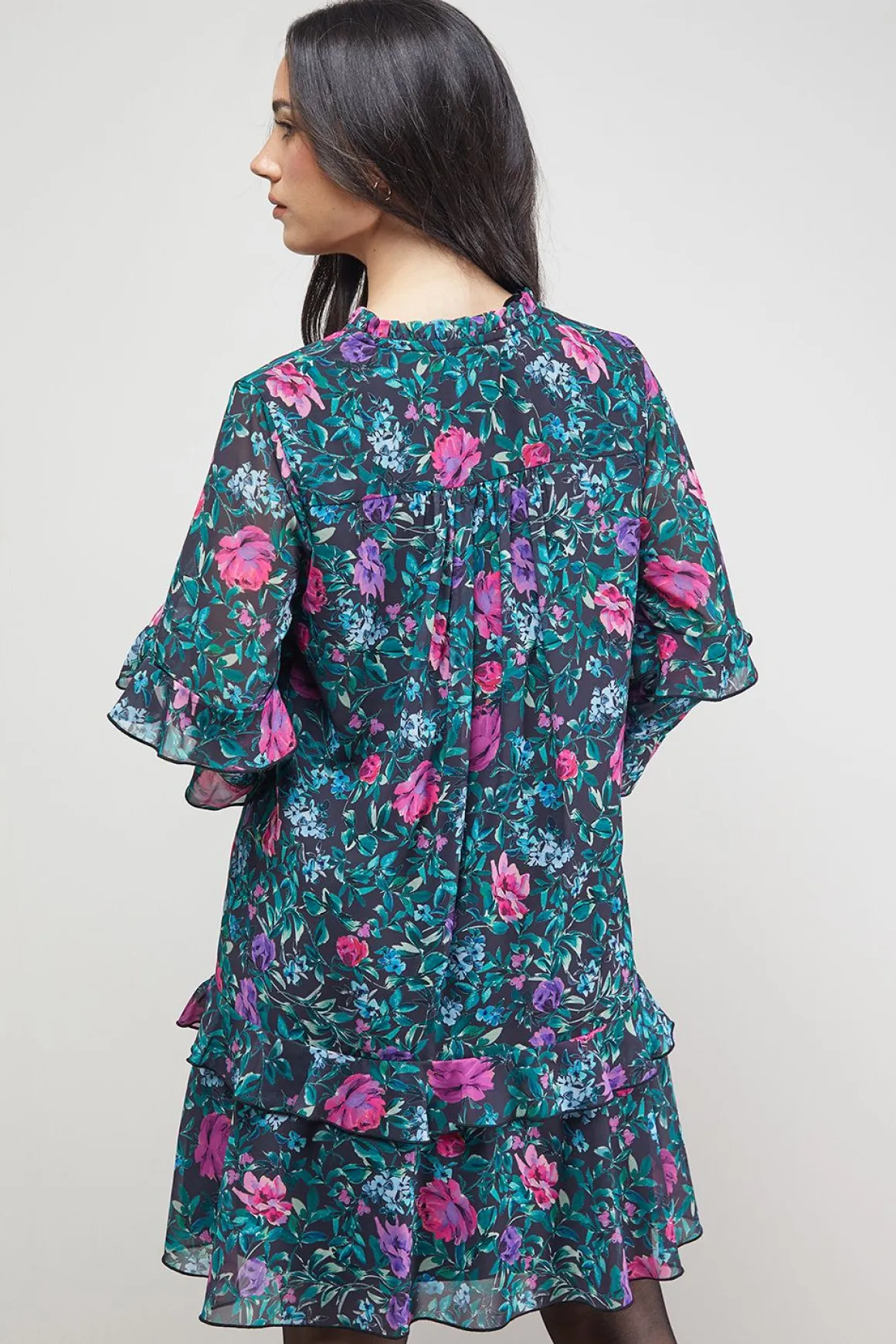 Robe Mini Imprimée Boho à Volants Boutonnée