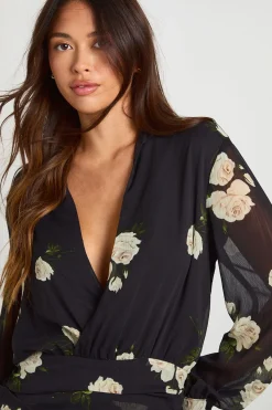 boohoo Robe mini à imprimé floral avec fronces à l'avant<Femme Robes À Manches Longues|Robes