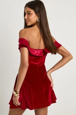 Robe Mini À Jupe En Velours Et Col Bardot