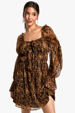 boohoo Robe mini laitière en chiffon à motif léopard<Femme Robes À Manches Longues|Robes