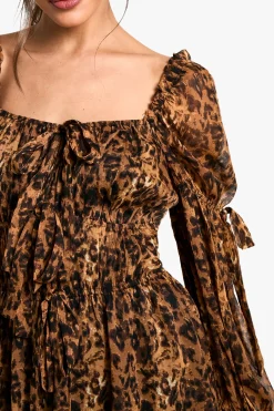 boohoo Robe mini laitière en chiffon à motif léopard<Femme Robes À Manches Longues|Robes