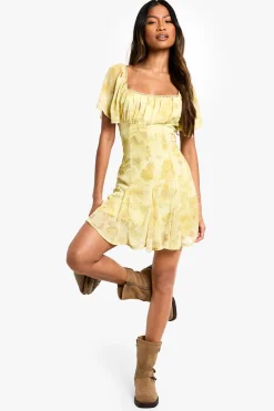 Robe Mini Laitière Florale à Ourlet Godet