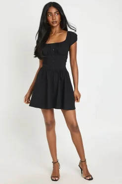 boohoo Robe Mini Laitière À Manches Volumineuses<Femme Robes Patineuses|Robes
