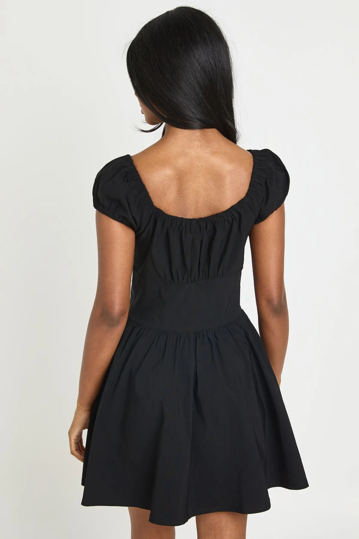boohoo Robe Mini Laitière À Manches Volumineuses<Femme Robes Patineuses|Robes