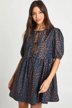 Robe mini léopard à nouer à l'avant