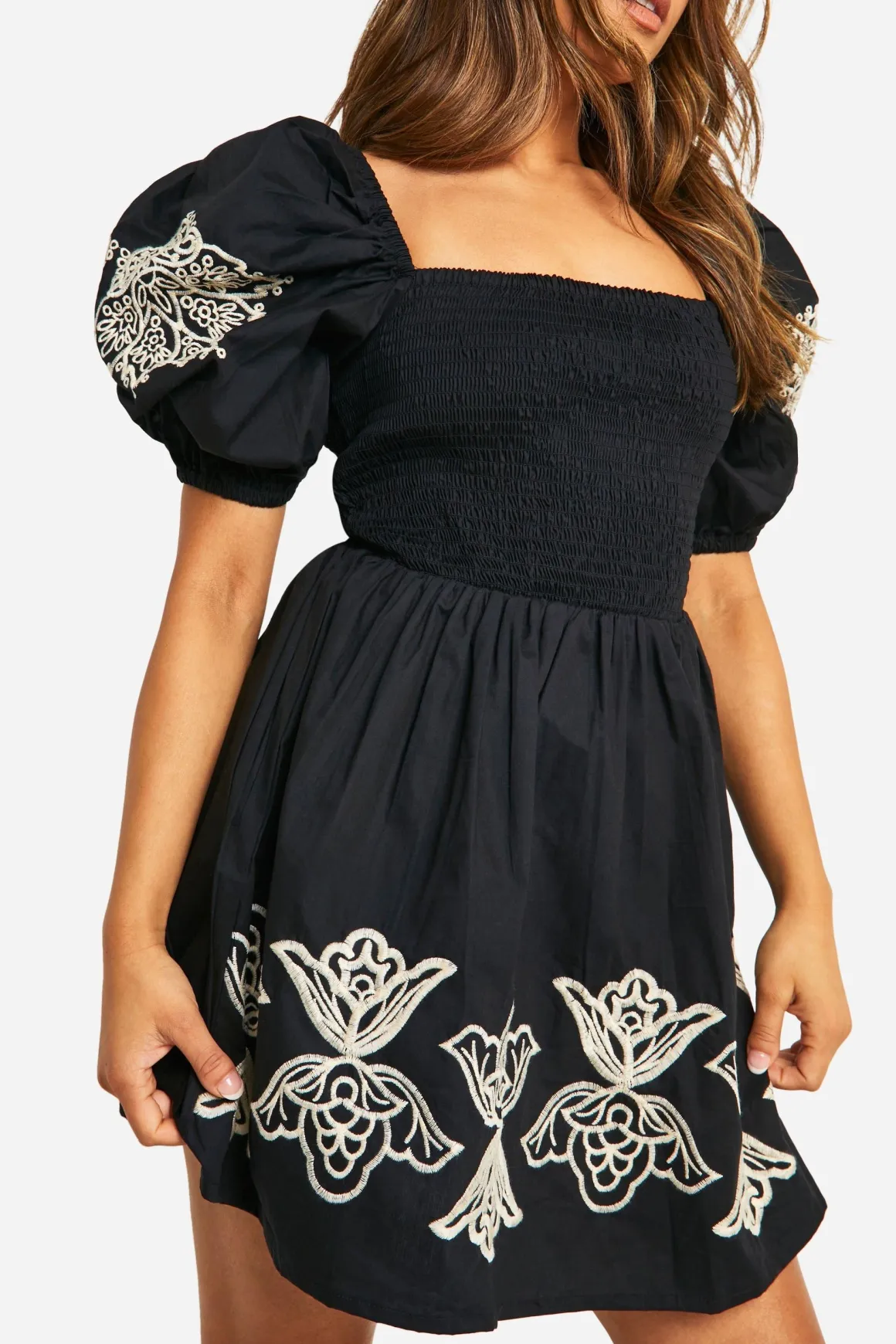 Robe Mini À Manches Bouffantes Brodée Petite Taille