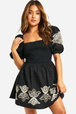 Robe Mini À Manches Bouffantes Brodée Petite Taille