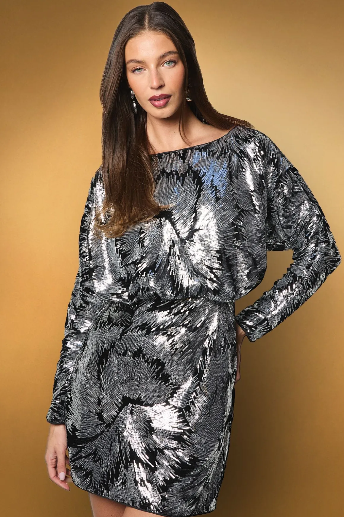 Robe Mini à Manches Chauve-Souris Longues et Sequins Floraux