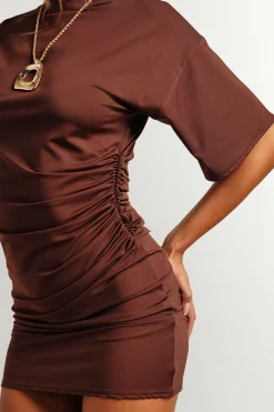 Robe Mini À Manches Courtes Avec Taille Froncée Ultra Douce