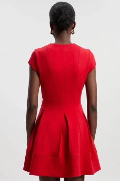 Robe Mini à Manches Courtes Plissée avec Détail Zip en Néoprène