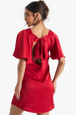 boohoo Robe mini à manches d'ange avec dos noué<Femme Robes Patineuses|Robes