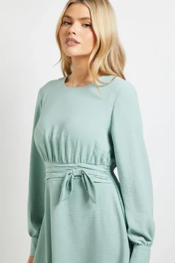 Robe Mini À Manches Longues Avec Nœud À La Taille
