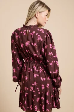 Robe Mini À Manches Longues Avec Col À Volants Roses