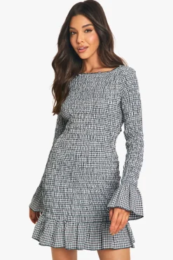 boohoo Robe mini à manches longues à carreaux et fronces<Femme Robes Moulantes|Looks Preppy