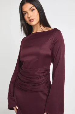 Robe Mini à Manches Longues en Satin avec Taille Portefeuille