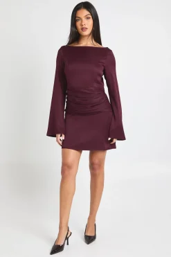 Robe Mini à Manches Longues en Satin avec Taille Portefeuille