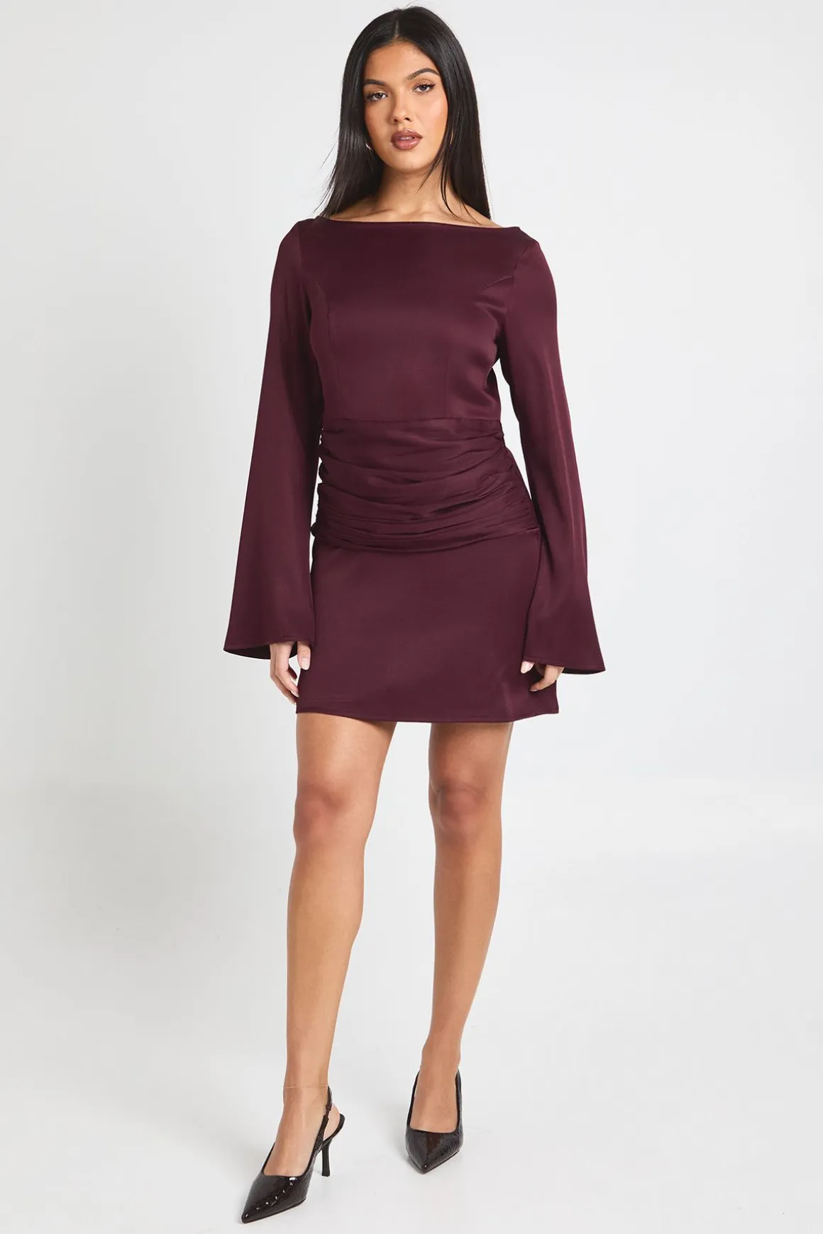 Robe Mini à Manches Longues en Satin avec Taille Portefeuille