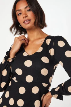 Robe Mini à Manches Longues et Col en V à Pois