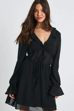 Robe Mini à Manches Longues Froncée avec Détail à Volants