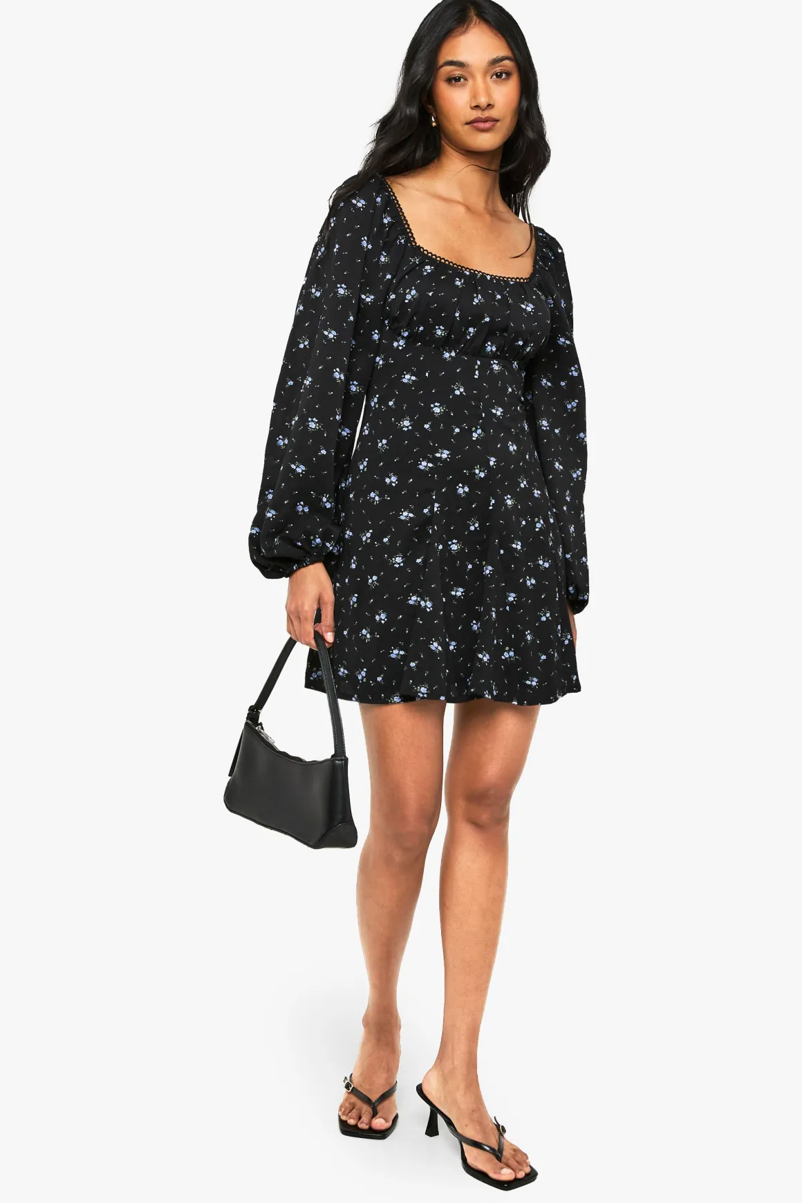 Robe mini à manches longues Milkmaid avec ourlet godet et imprimé floral