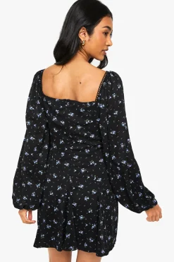 Robe mini à manches longues Milkmaid avec ourlet godet et imprimé floral