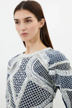 Robe Mini à Manches Longues ornée de perles