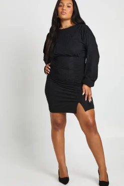 Robe mini à manches longues Plus à texture froissée et froncée
