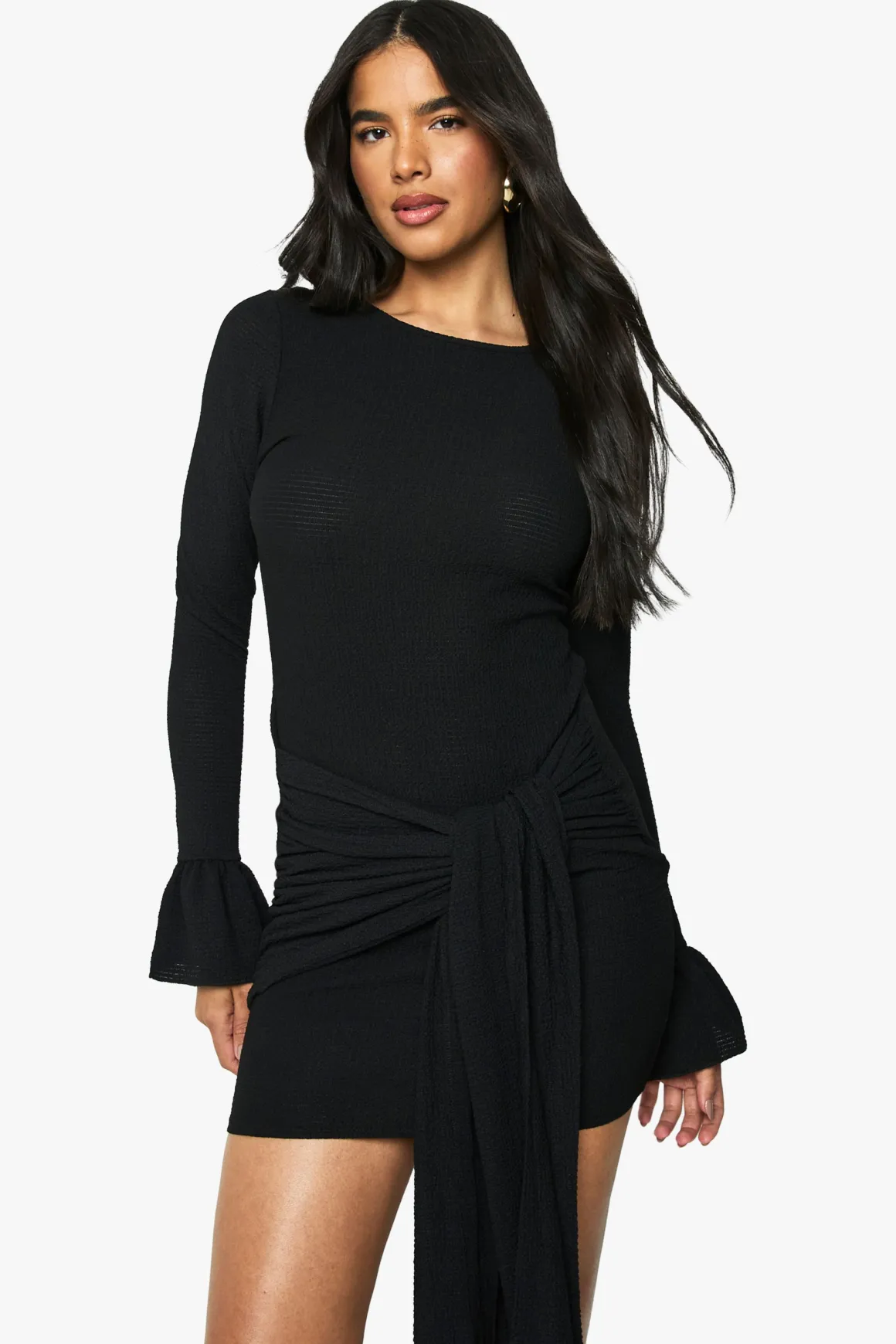 Robe mini à manches évasées avec détail drapé texturé